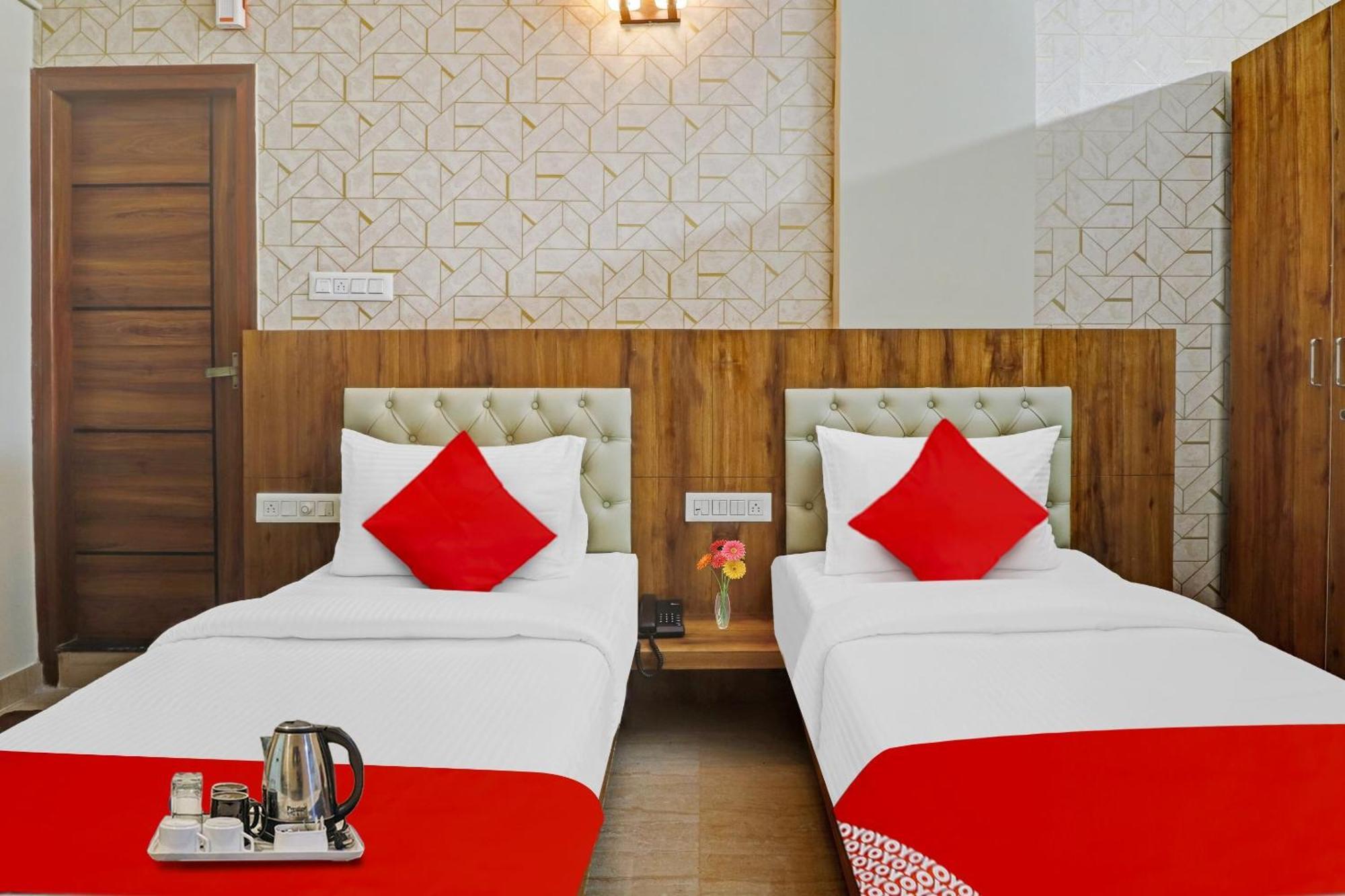 Super Collection O Global Stay Near Kengeri Bus Terminal Metro Station Bangalore Exterior photo